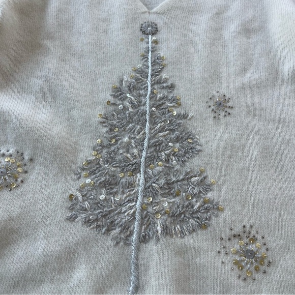 Orvis Tree Embroidered Ivory Angora Wool V-neck Sweater Womens Sz Small Holiday - Picture 4 of 8